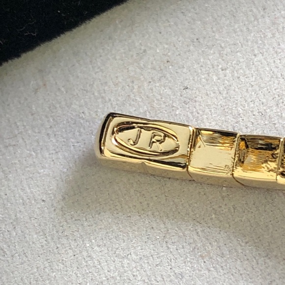 Bundle Set of 12 Joan Rivers flex cuff bracelets - Picture 6 of 6